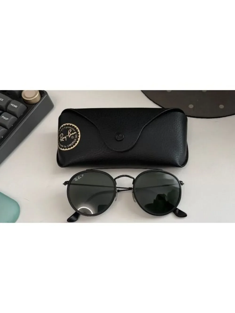 Ray-Ban Round Double Bridge Sunglasses In Black